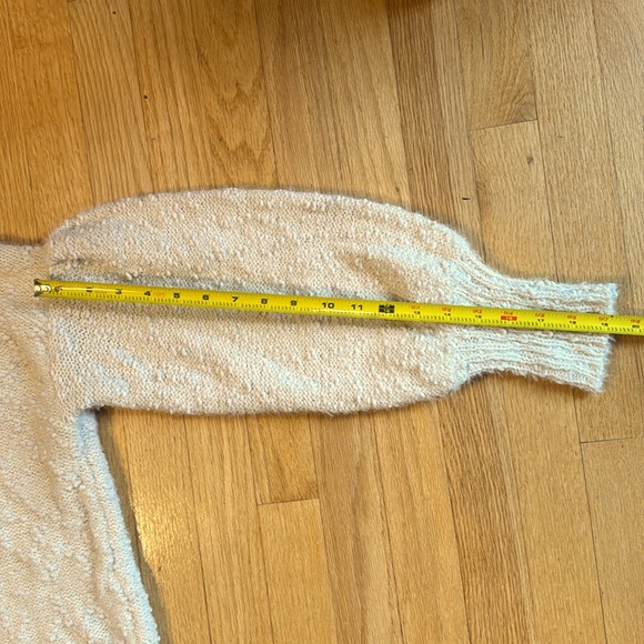 New Lush Tula Balloon Sleeve Cream Sweater (Small) - Picture 6 of 8